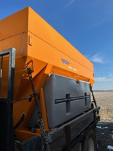 Load image into Gallery viewer, 2009 Epoke Sirius Combi 2 SH4400 Salt Spreader