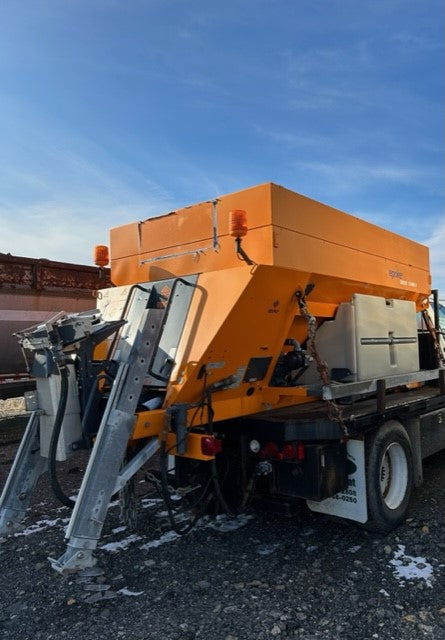 2009 Epoke Sirius Combi 2 SH4400 Salt Spreader